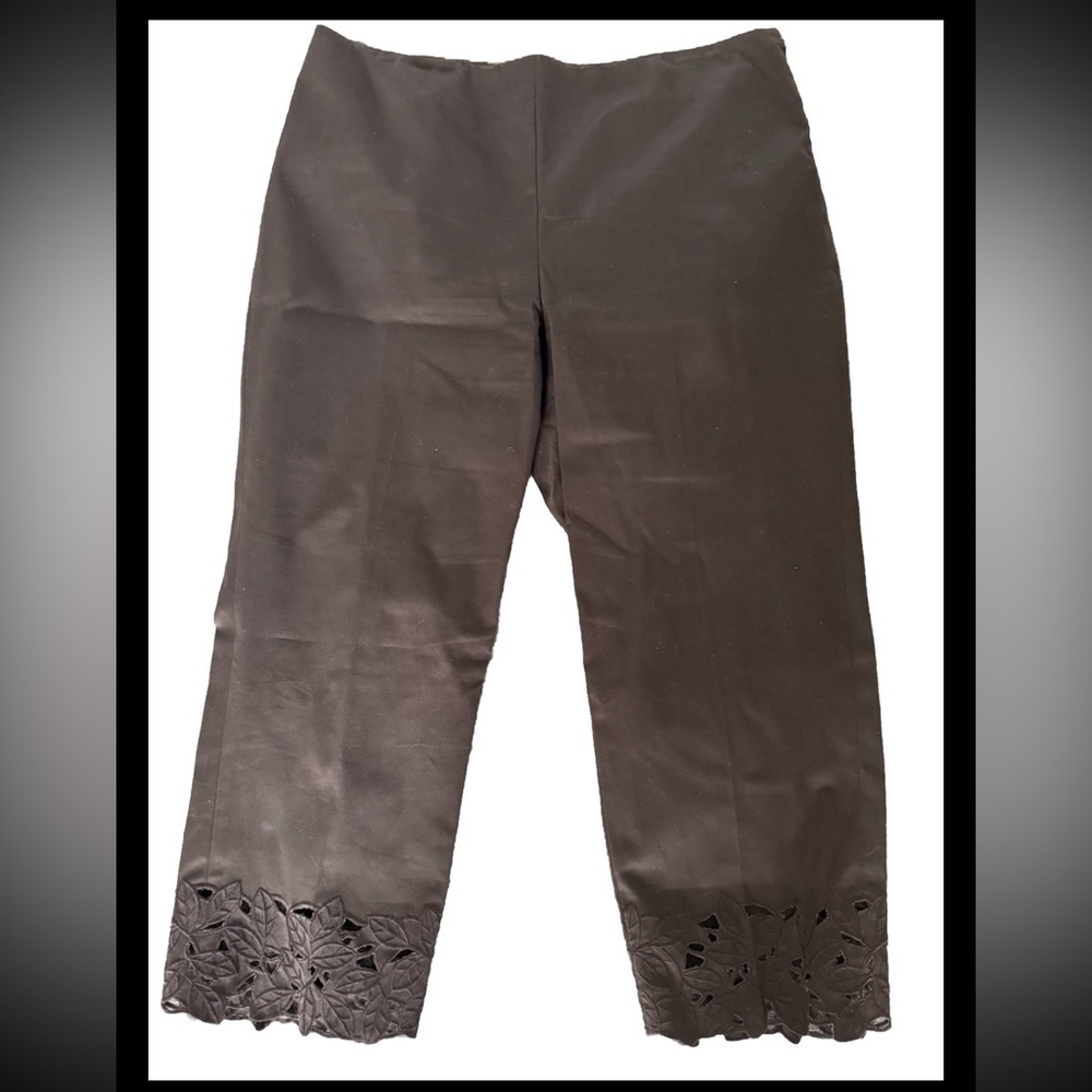 Jones New‎ York Chino Pants 12 Petite Brown Stretch Capri Pants Cut Out Floral